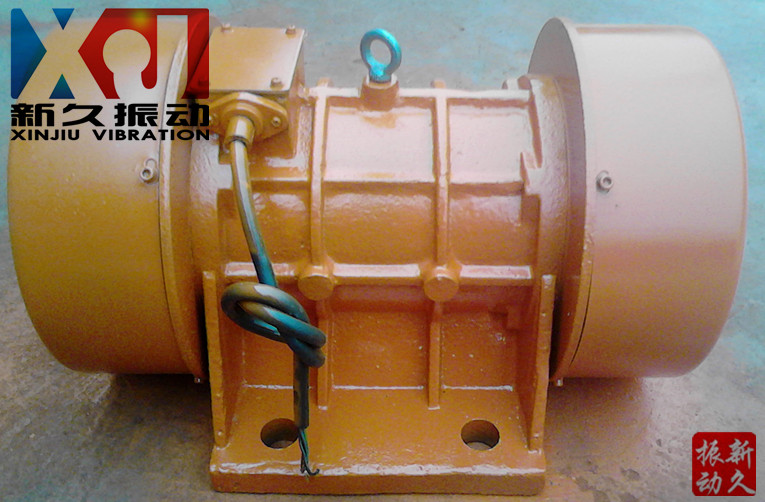 振動(dòng)電機(jī) 振動(dòng)電機(jī)